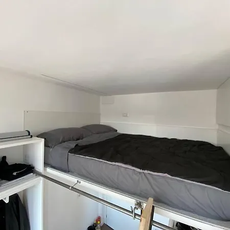 Nuovo Intero Mini Loft Su Bi-livello